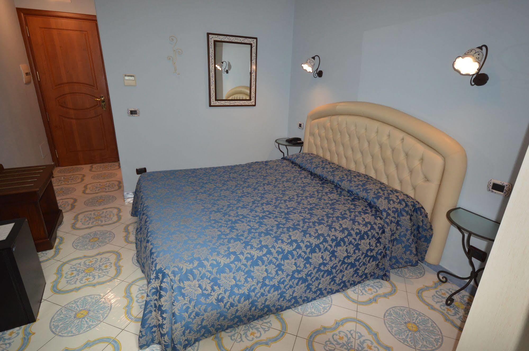 B&B Palazzo Pisani Amalfi Exteriör bild
